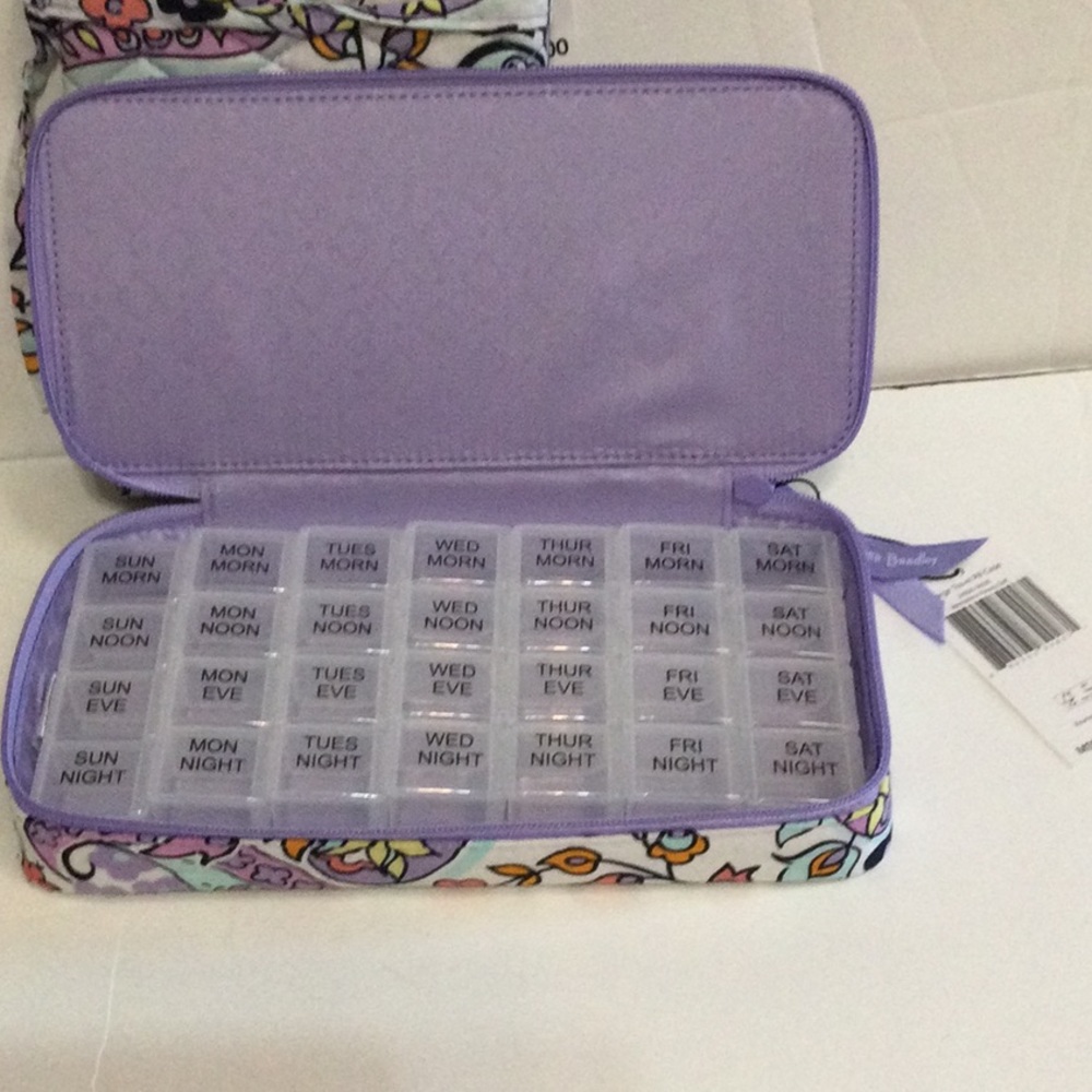 Vera Bradley Maddalena Paisley travel items N W T - Picture 3 of 4